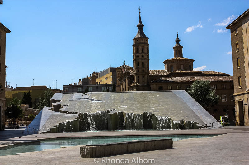 Photo Tour: Plaza del Pilar in Saragossa (Zaragoza) Spain | Albom ...