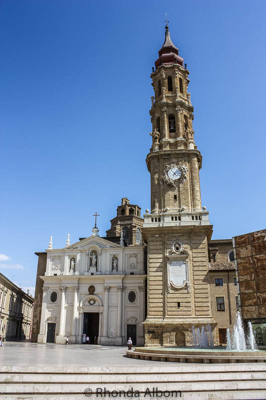 Photo Tour: Plaza del Pilar in Saragossa Spain • Albom Adventures