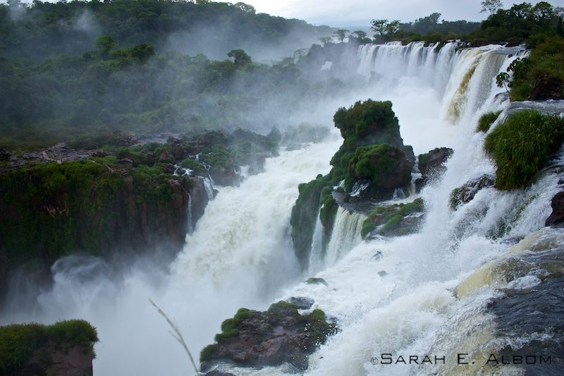 How to Photograph Waterfalls (Travel Photo Tips)