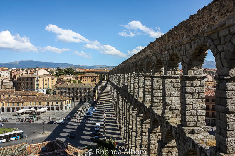 Interesting shadows cast by the two layered archways on this Roman aqueduct. 