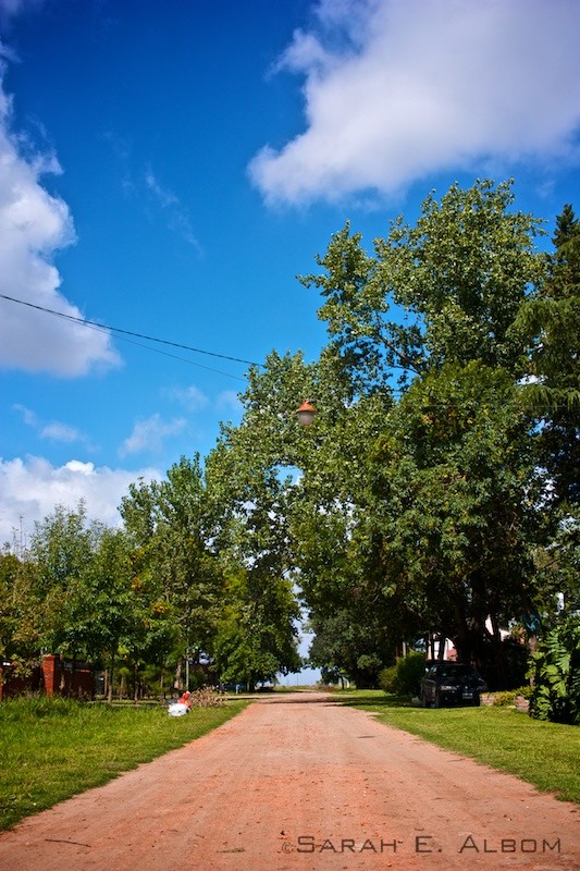 Road in Rosario, Agentina. Photo copyright ©Sarah Albom 2016