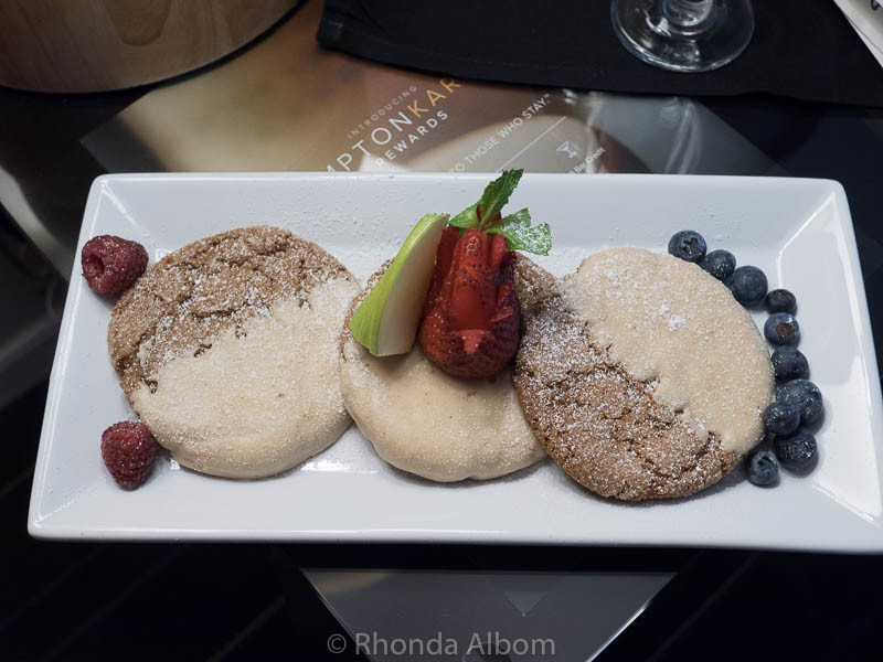 Cookies and fresh fruit