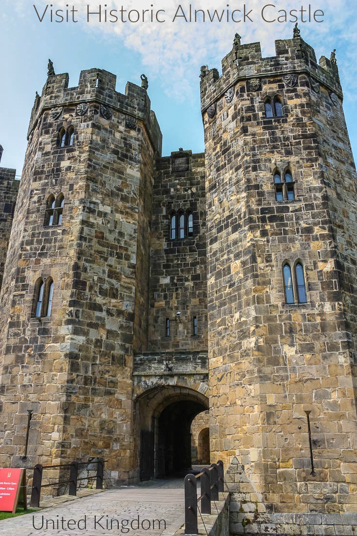 Alnwick Castle (Hogwarts) and Harry Potter Filming Locations in London & UK