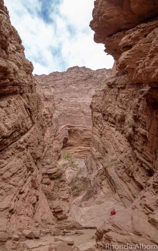 La Gargamta del Diablo (the Devil’s Throat) is a stop along Route 68 from Salta to Cafayate in Argentina.