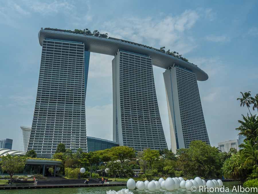 MBS® Skypark: Infinity Pool, Bars & Restaurants - Visit Singapore